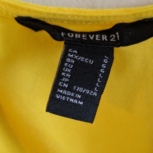 Soft Yellow Bodysuit - Picture 2 of 4